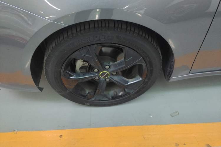 Used Roewe i6 MAX 2020 300TGI Automatic "Swell Cool Smart Drive" Edition
