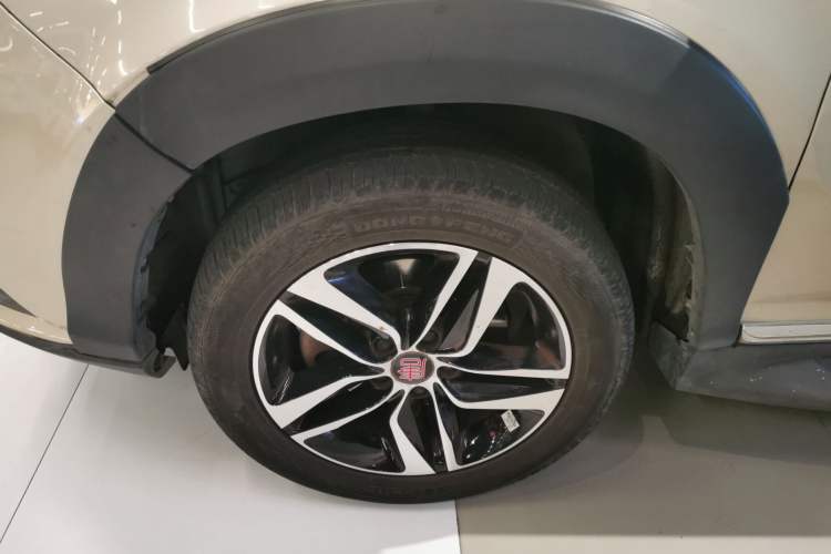 Used BYD Tang New Energy 2015 2.0T Four-Wheel-Drive Flagship Model Left Front Wheel Hub