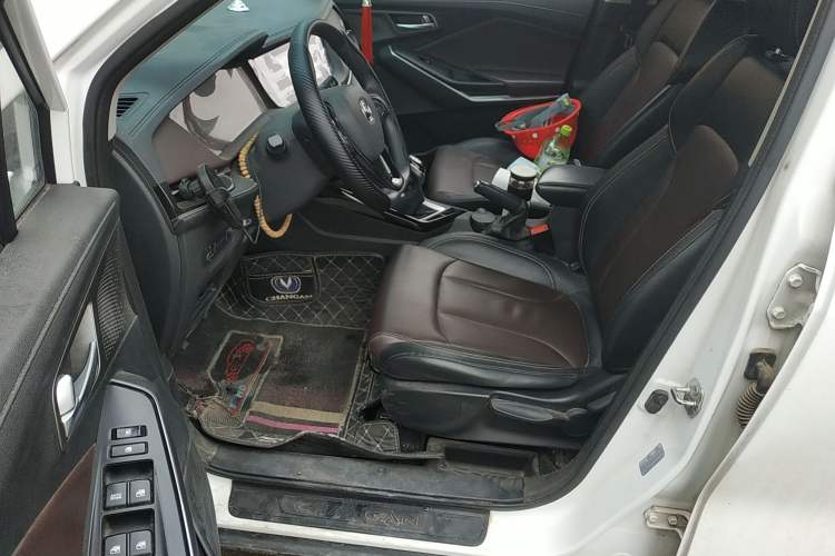 Used CHANGAN CS15 2019 1.5L Manual Entry-Level Version China VI Standard
