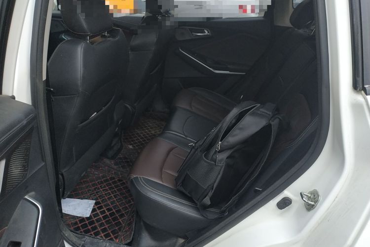 Used CHANGAN CS15 2019 1.5L Manual Entry-Level Version China VI Standard
