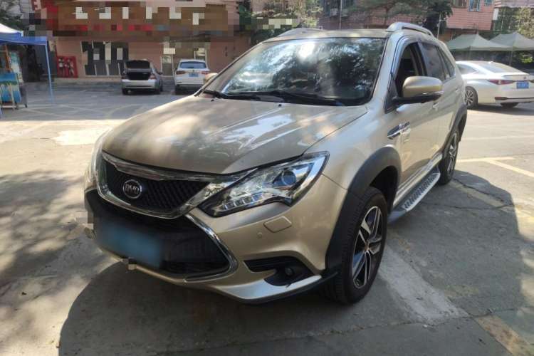 Used BYD Tang New Energy 2015 2.0T Four-Wheel-Drive Flagship Model
