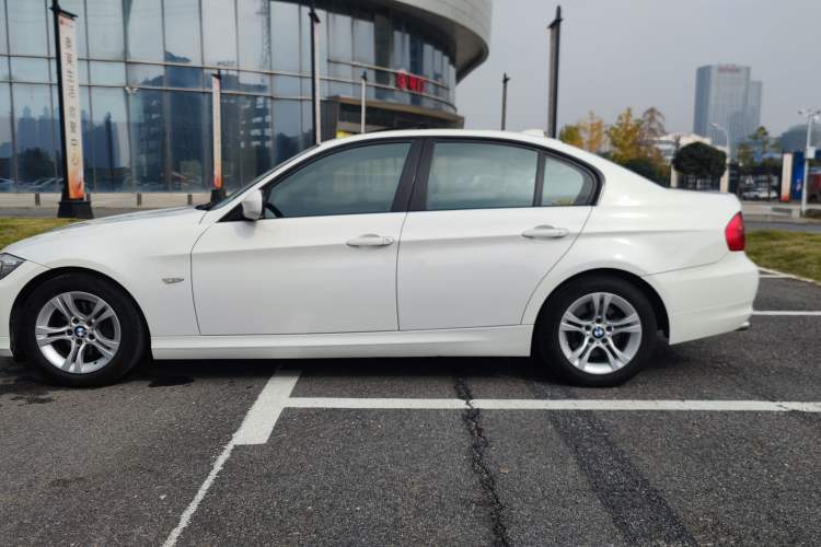 Used BMW 3 Series 2012 318i Leading Model
