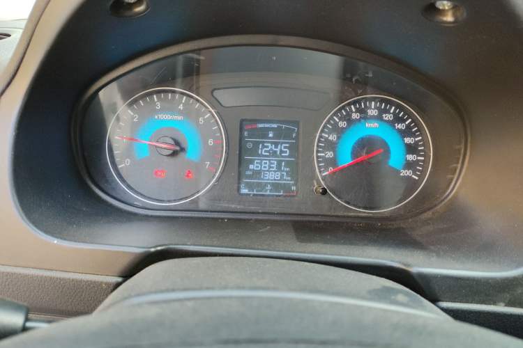 Used Dongfeng Fengon 330 2019 1.5L Manual Practical II China VI Odometer Close Up