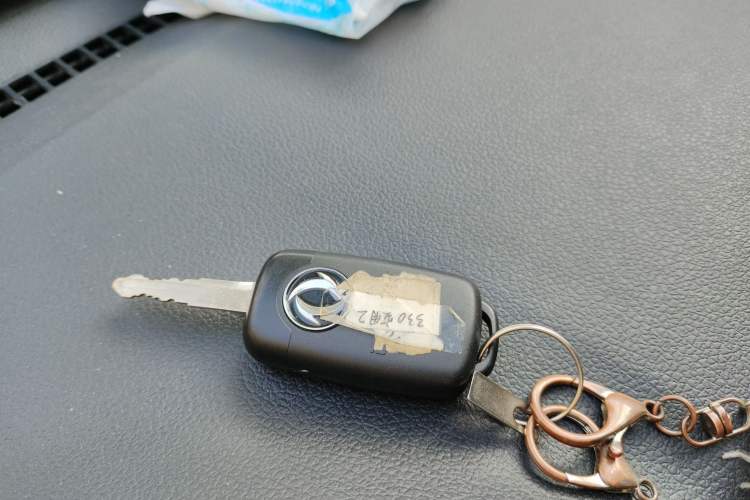 Used Dongfeng Fengon 330 2019 1.5L Manual Practical II China VI Vehicle Key