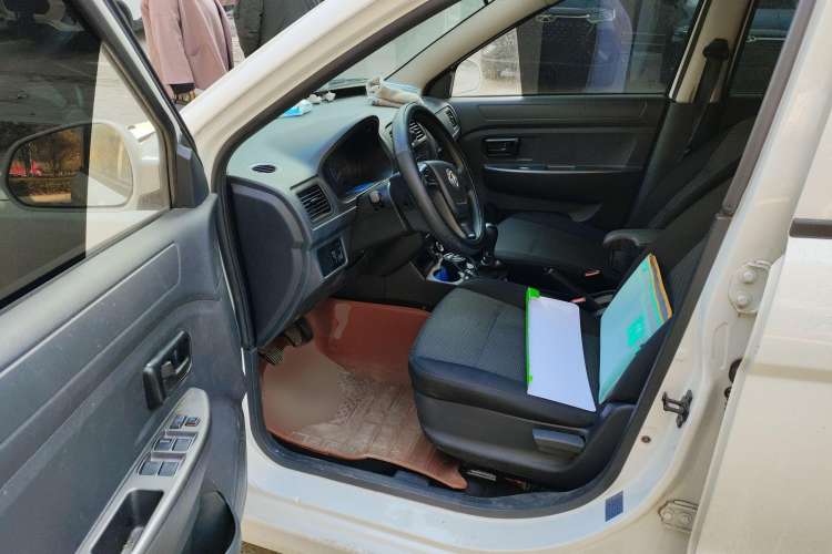 Used Dongfeng Fengon 330 2019 1.5L Manual Practical II China VI Driver Seat