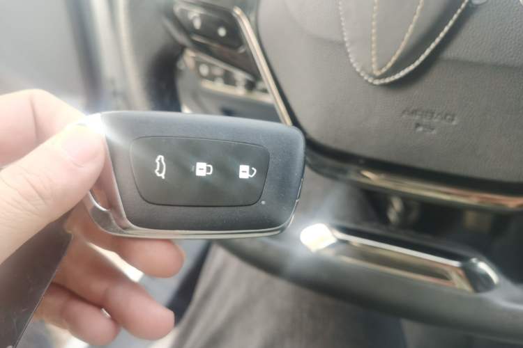 Used Baojun RC-5 2020 1.5T CVT Smart Shine Prestige Edition