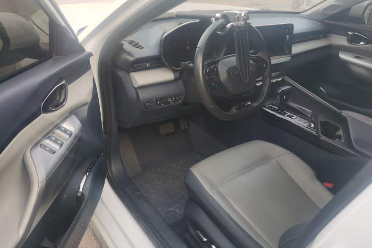 Used Baojun RC-5 2020 1.5T CVT Smart Shine Prestige Edition