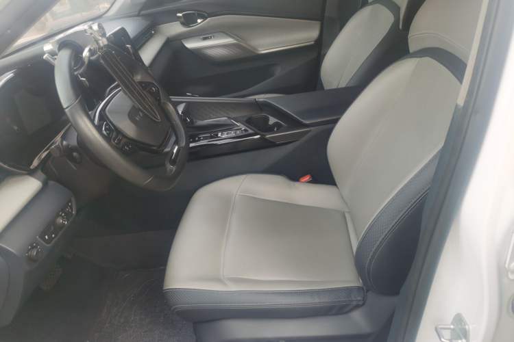 Used Baojun RC-5 2020 1.5T CVT Smart Shine Prestige Edition