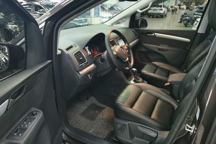 Used Volkswagen Sharan 2016 380TSI Comfort Edition 7-Seater