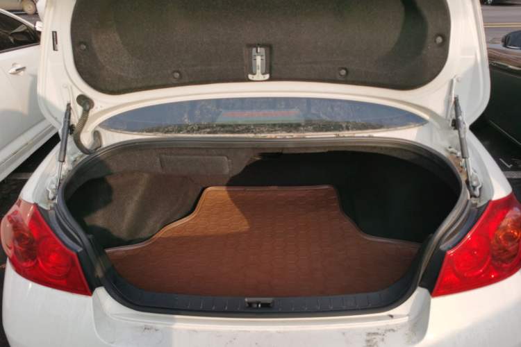 Used Infiniti G Series 2013 G25 Sedan Luxury Sport Edition Trunk