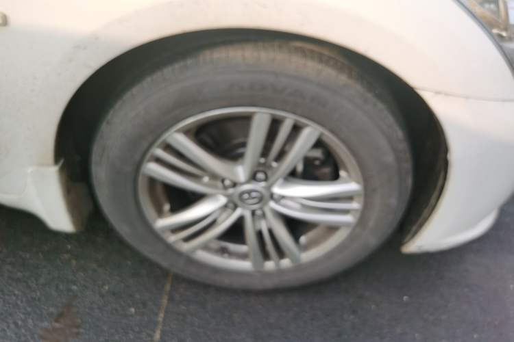 Used Infiniti G Series 2013 G25 Sedan Luxury Sport Edition Right Front Wheel Hub