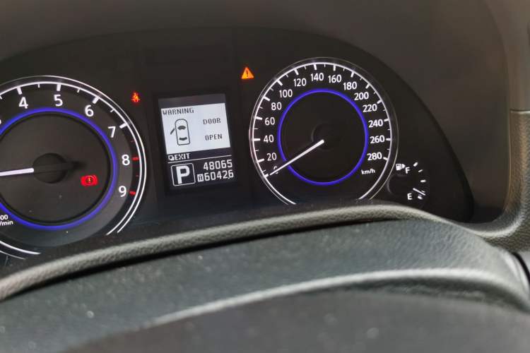 Used Infiniti G Series 2013 G25 Sedan Luxury Sport Edition Odometer Close Up