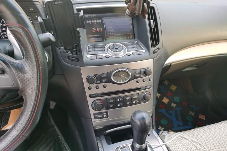 Used Infiniti G Series 2013 G25 Sedan Luxury Sport Edition Audio And AC Panel