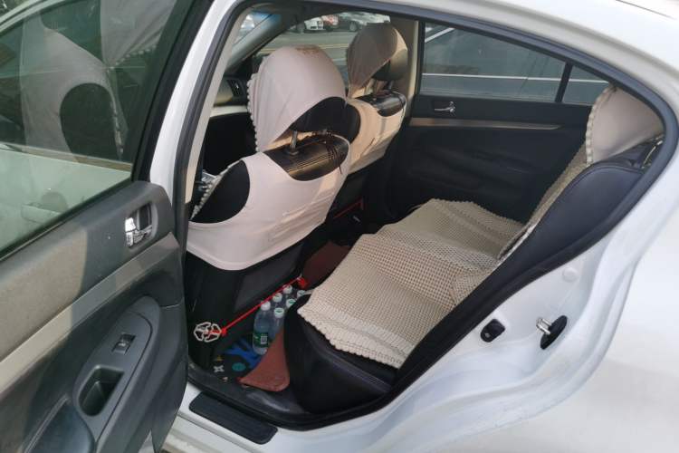 Used Infiniti G Series 2013 G25 Sedan Luxury Sport Edition Left Rear Seat