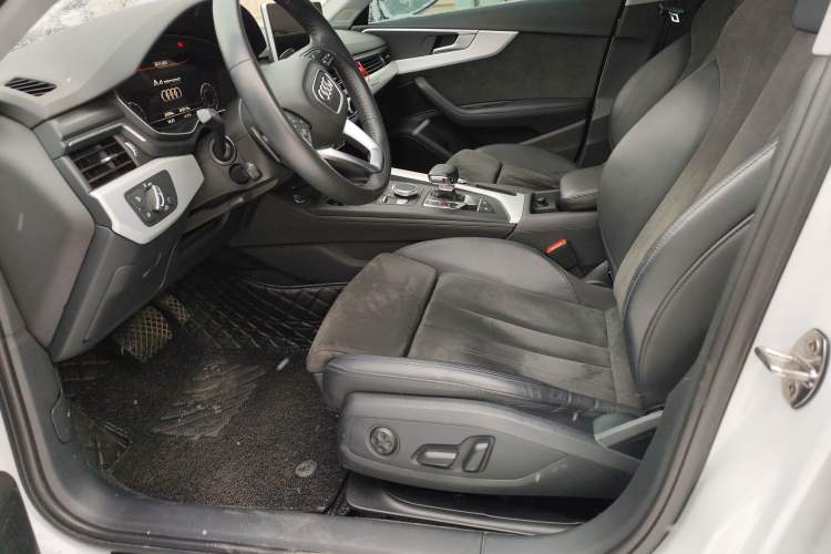 Used Audi A4 2019 45 TFSI allroad quattro Sport model
