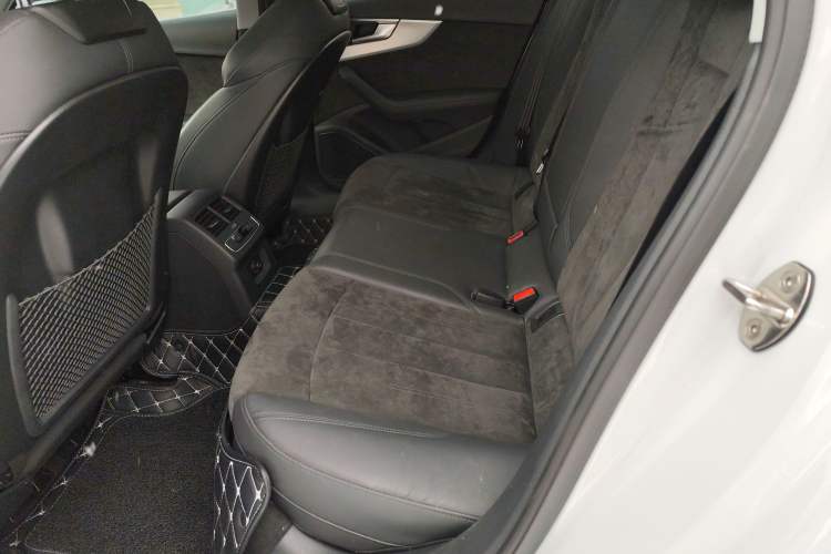 Used Audi A4 2019 45 TFSI allroad quattro Sport model
