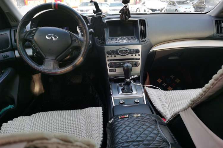 Used Infiniti G Series 2013 G25 Sedan Luxury Sport Edition Center Console