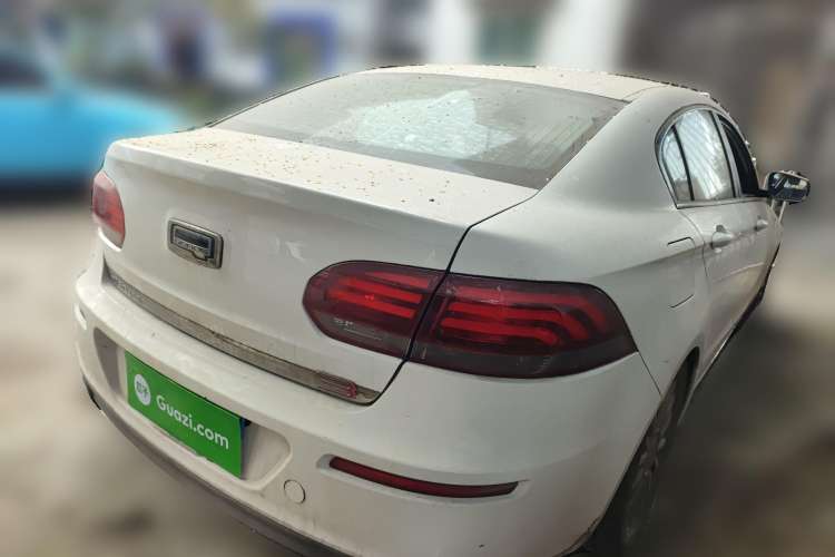 Used Qoros 3 2015 Sedan 1.6T Automatic ZhiKu Model