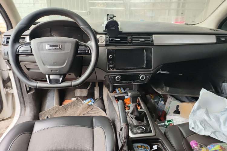 Used Qoros 3 2015 Sedan 1.6T Automatic ZhiKu Model