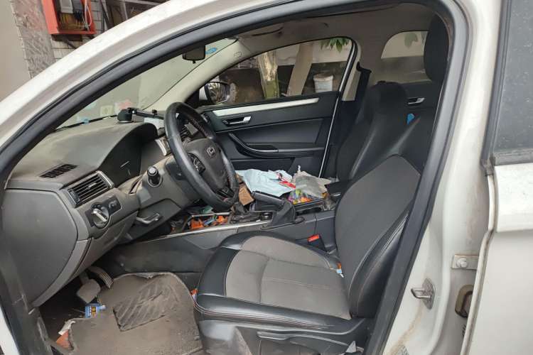 Used Qoros 3 2015 Sedan 1.6T Automatic ZhiKu Model