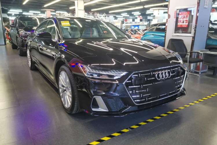 Used Audi A7L 2024 45TFSI S-line Dream-Building Edition Flow Crystal Package
