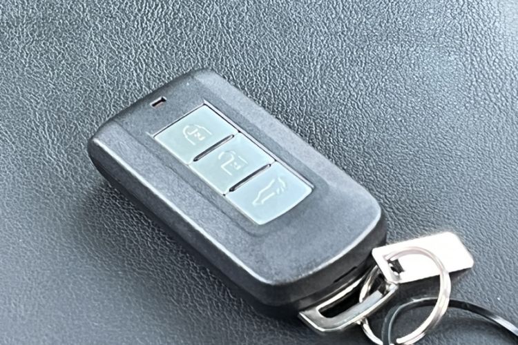 Used Mitsubishi Outlander 2019 2.4L 4x4 Zhi Xiang Edition 5 Seats China VI Standard
