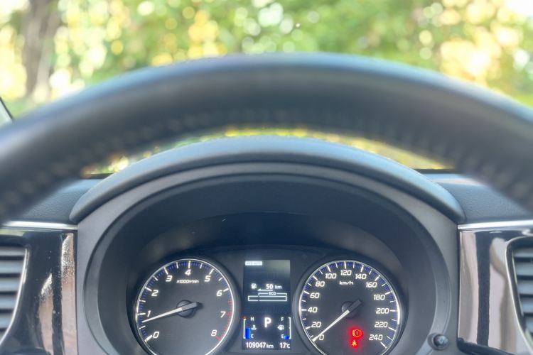 Used Mitsubishi Outlander 2019 2.4L 4x4 Zhi Xiang Edition 5 Seats China VI Standard
