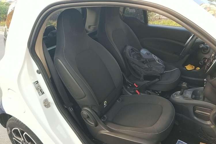 Used smart fortwo 2019 0.9T 66kW Hardtop Wind Power Edition China VI
