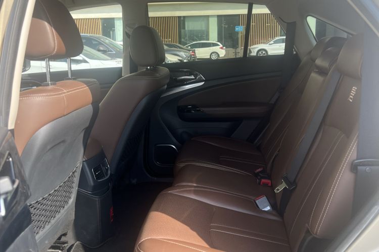 Used BYD Tang New Energy 2015 2.0T Four-Wheel-Drive Flagship Model Left Rear Seat