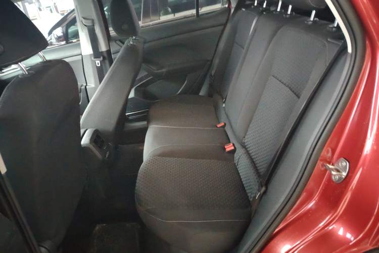 Used Volkswagen Tacqua 2020 1.5L Automatic Shang
