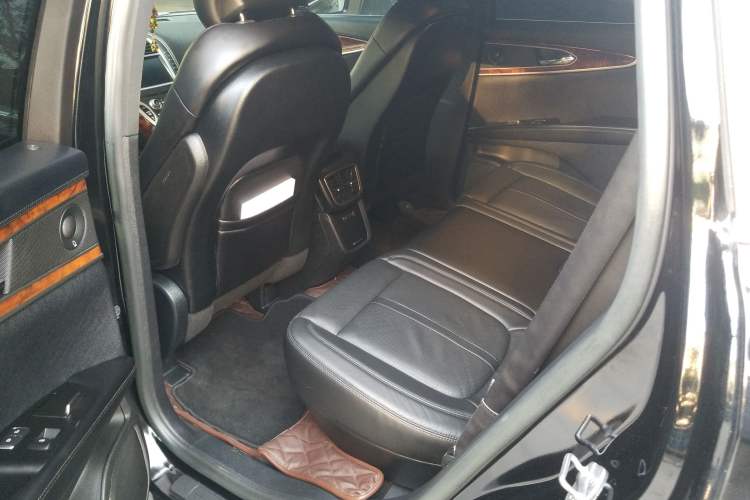 Used Lincoln MKX 2015 2.7T Four-Wheel Drive Prestige Edition Left Rear Seat