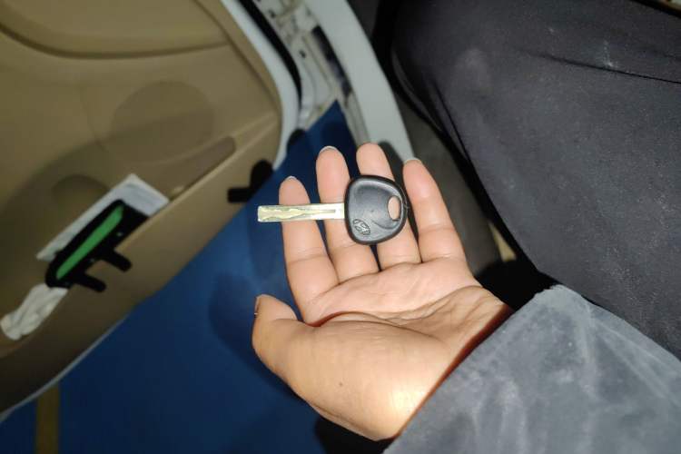 Used Hyundai Verna (older generation) 2011 Hatchback 1.4L Automatic Comfort Model GS
