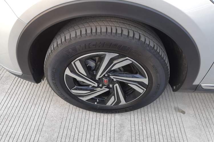 Used Hongqi HS5 2022 Revised Version 2.0T Smart Connect Flagship Edition
