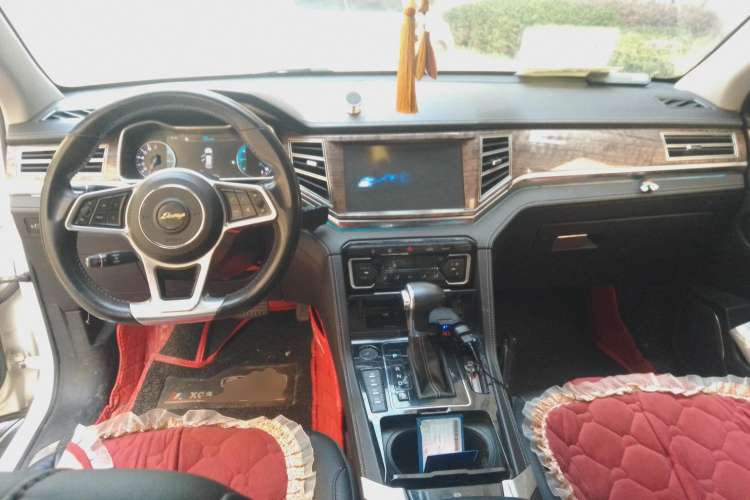 Used Zotye Domy X7 2017 1.8T DCT Prestige Model
