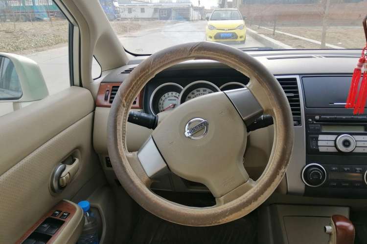 Used Nissan Tiida Sedan 2008 1.6L Automatic Smart Version Steering Wheel