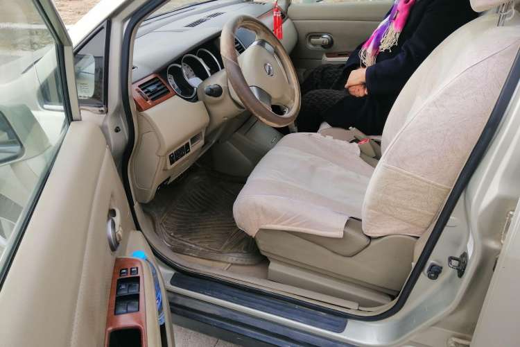 Used Nissan Tiida Sedan 2008 1.6L Automatic Smart Version Driver Seat