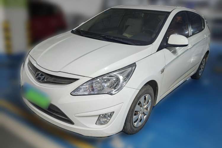 Used Hyundai Verna (older generation) 2011 Hatchback 1.4L Automatic Comfort Model GS