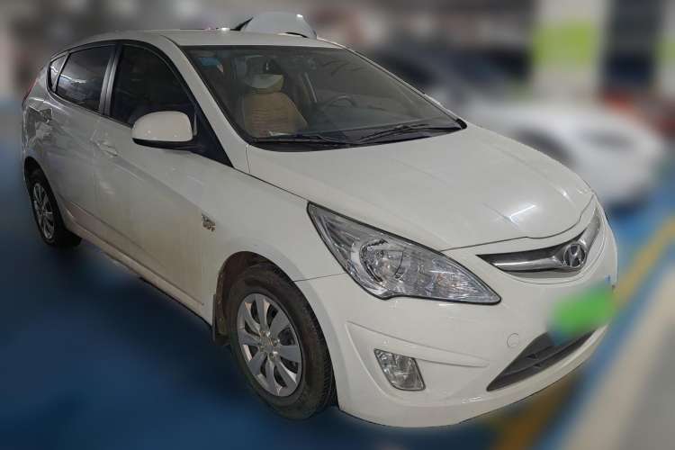 Used Hyundai Verna (older generation) 2011 Hatchback 1.4L Automatic Comfort Model GS
