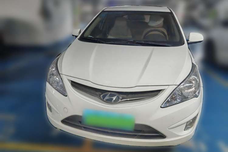 Used Hyundai Verna (older generation) 2011 Hatchback 1.4L Automatic Comfort Model GS
