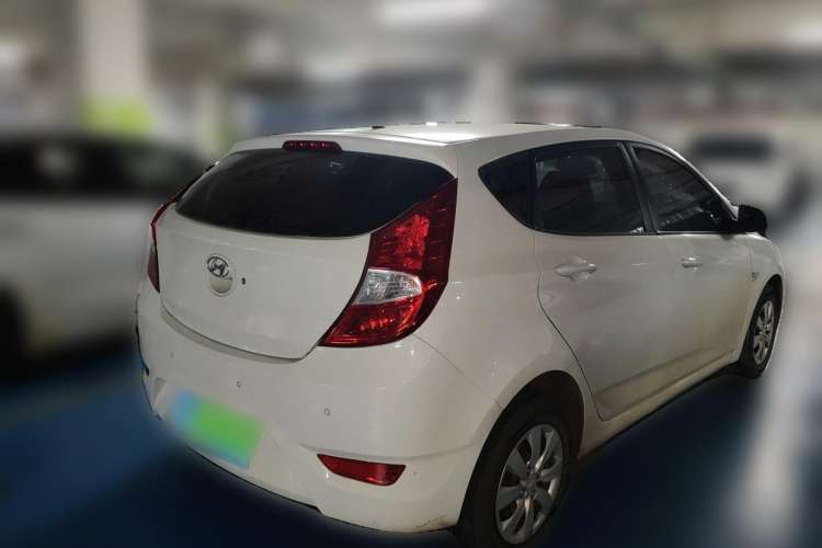 Used Hyundai Verna (older generation) 2011 Hatchback 1.4L Automatic Comfort Model GS

