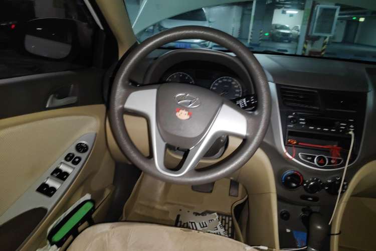 Used Hyundai Verna (older generation) 2011 Hatchback 1.4L Automatic Comfort Model GS
