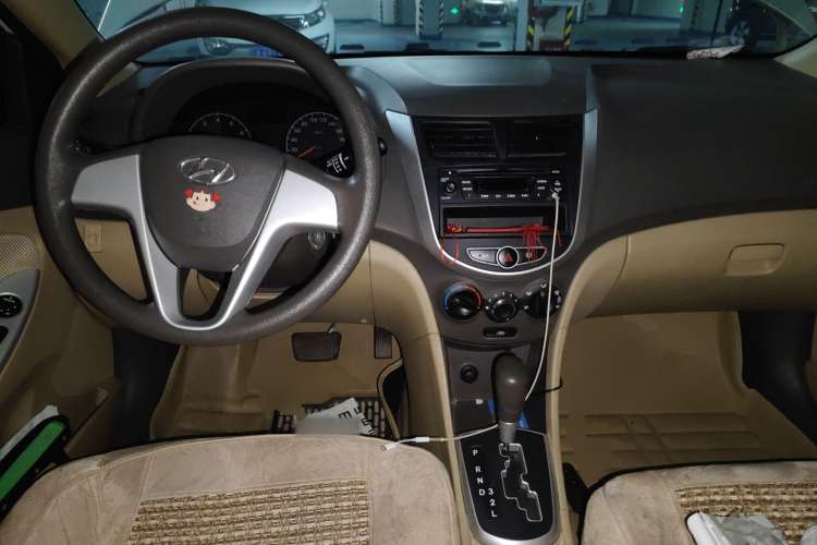 Used Hyundai Verna (older generation) 2011 Hatchback 1.4L Automatic Comfort Model GS
