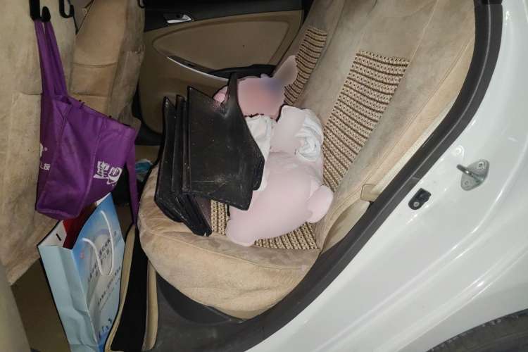 Used Hyundai Verna (older generation) 2011 Hatchback 1.4L Automatic Comfort Model GS
