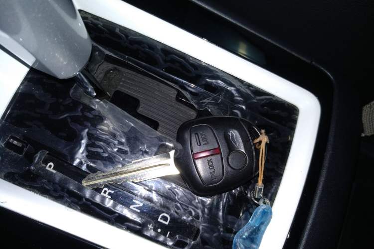 Used Mitsubishi Lancer EX 2016 1.8L CVT Black-and-White Retro Edition