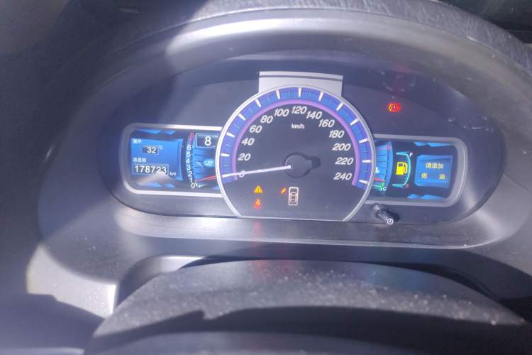 Used BYD S6 2014 2.0L Manual Luxury 5-Seater
