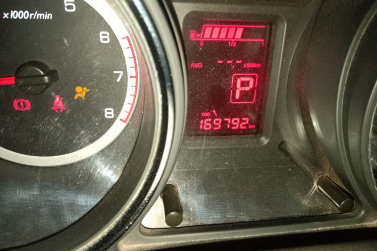 Used Dongfeng Aeolus A60 2012 1.6L Automatic Prestige Model