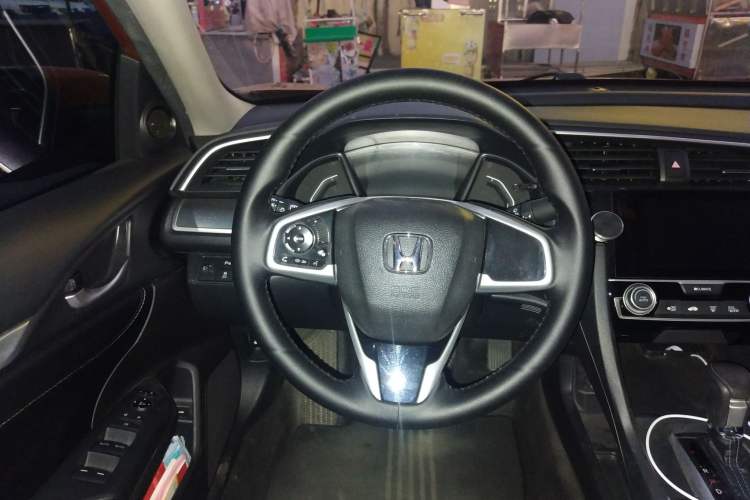 Used Honda Civic 2016 220TURBO CVT Luxury Edition
