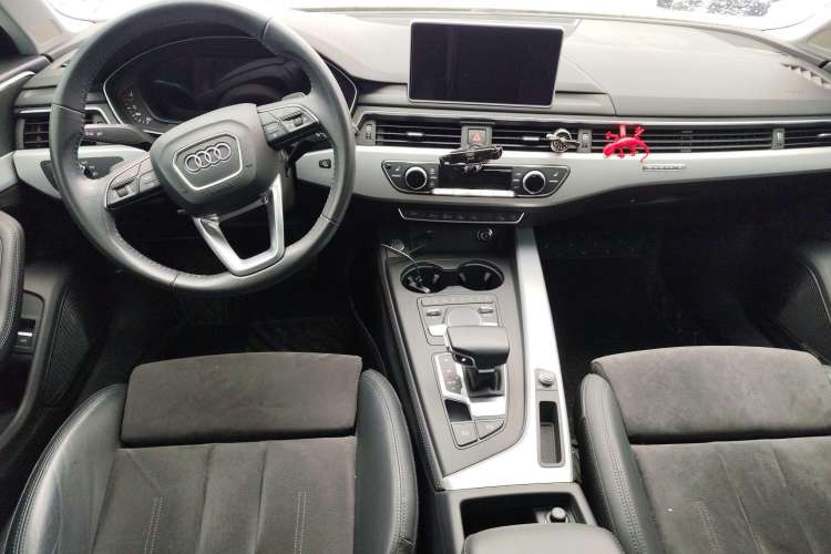 Used Audi A4 2019 45 TFSI allroad quattro Sport model

