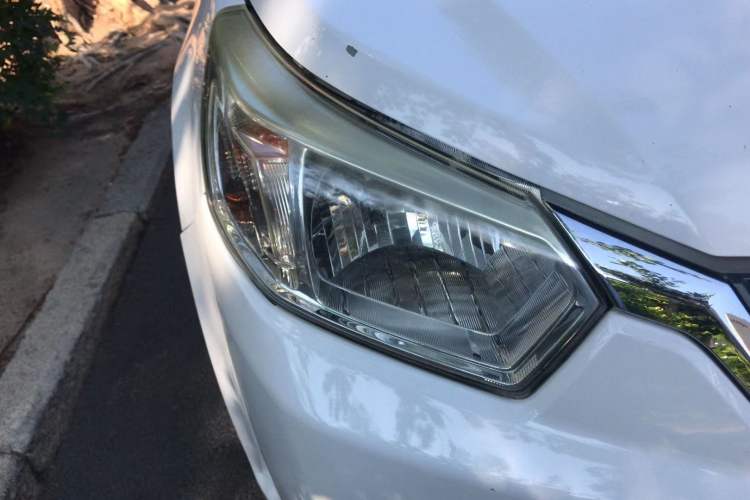 Used Venucia R50 2012 1.6L Automatic Prestige Edition
