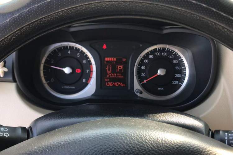 Used Venucia R50 2012 1.6L Automatic Prestige Edition
